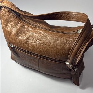 Stone Mountain Accessories Brown Leather Shoulder Bag